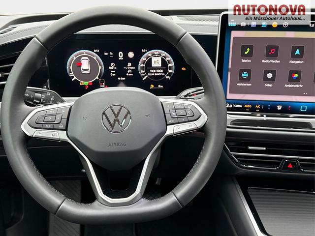 Volkswagen / Passat Variant / Grau / / / DSG+PANO+NAVI+MATRIX+360 KAM+MASSAGE+ACC+18 LM