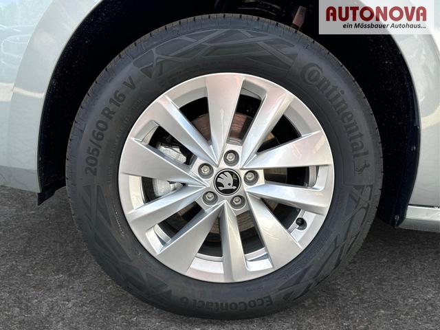 Skoda / Kamiq / Silber / / / SHZ+KAMERA+SMARTLINK+PDC+LED+16 ALU