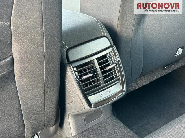 Skoda / Kamiq / Silber / / / SHZ+KAMERA+SMARTLINK+PDC+LED+16 ALU