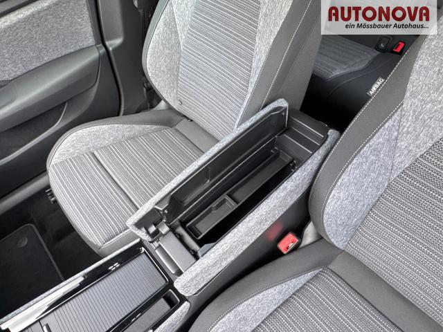 Skoda / Superb Combi / / / / DSG+NAVI+AHK+EL.HECKKL.+KESSY+SHZ, Beispielbilder, ggf. teilweise mit Sonderausstattung