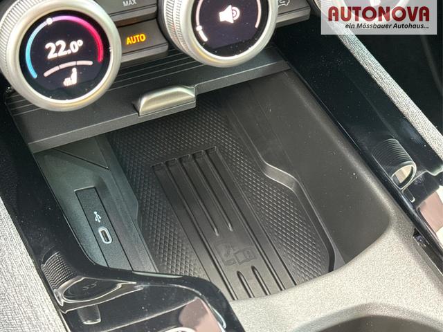 Skoda / Superb Combi / / / / DSG+NAVI+AHK+EL.HECKKL.+KESSY+SHZ, Beispielbilder, ggf. teilweise mit Sonderausstattung