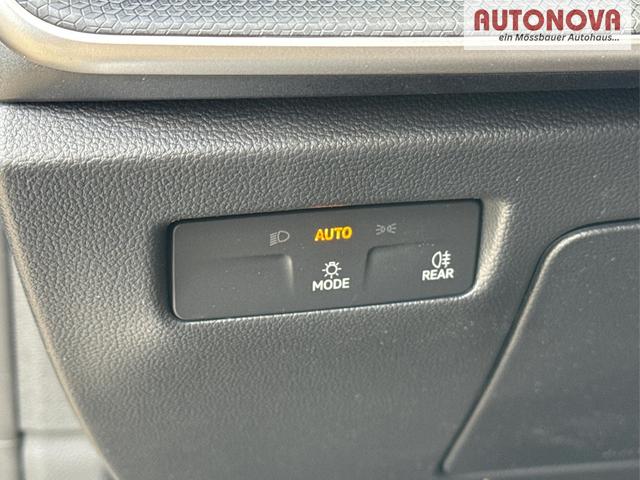 Skoda / Superb Combi / / / / DSG+NAVI+AHK+EL.HECKKL.+KESSY+SHZ, Beispielbilder, ggf. teilweise mit Sonderausstattung