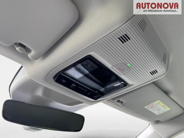Skoda / Superb Combi / / / / DSG+NAVI+AHK+EL.HECKKL.+KESSY+SHZ, Beispielbilder, ggf. teilweise mit Sonderausstattung