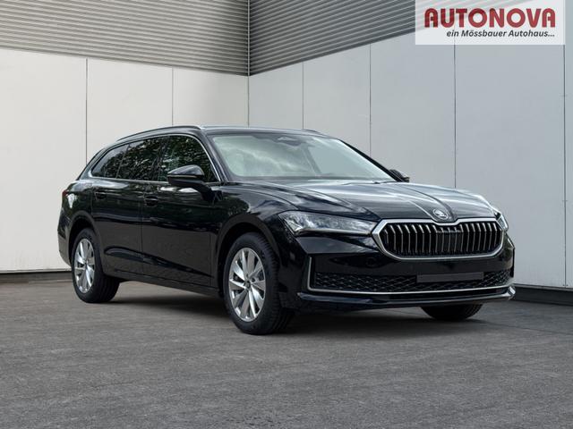 Skoda / Superb Combi / / / / DSG+NAVI+AHK+EL.HECKKL.+KESSY+SHZ, Beispielbilder, ggf. teilweise mit Sonderausstattung
