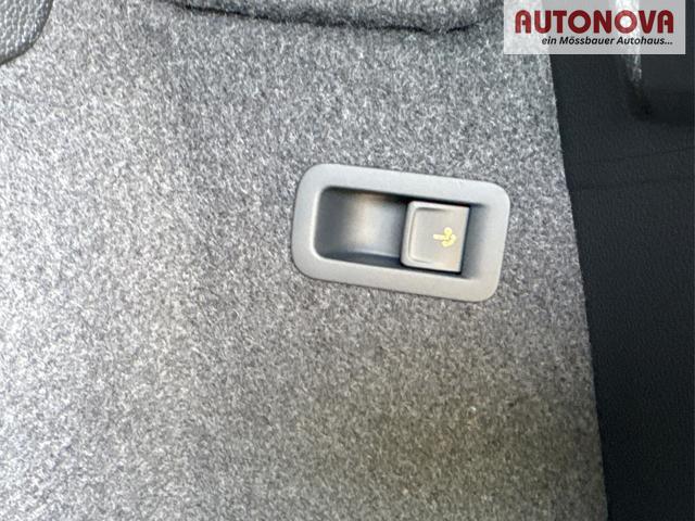 Skoda / Karoq / Silber / / / AHK+el.HECKKLAPPE+KAMERA+PDC+ACC, Beispielbilder, ggf. teilweise mit Sonderausstattung