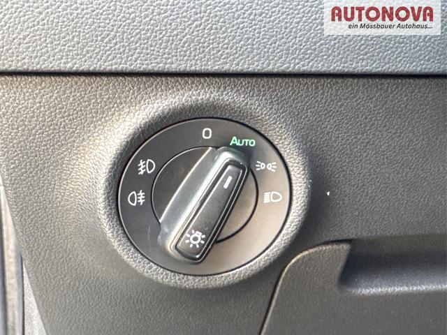 Skoda / Karoq / Silber / / / AHK+el.HECKKLAPPE+KAMERA+PDC+ACC, Beispielbilder, ggf. teilweise mit Sonderausstattung