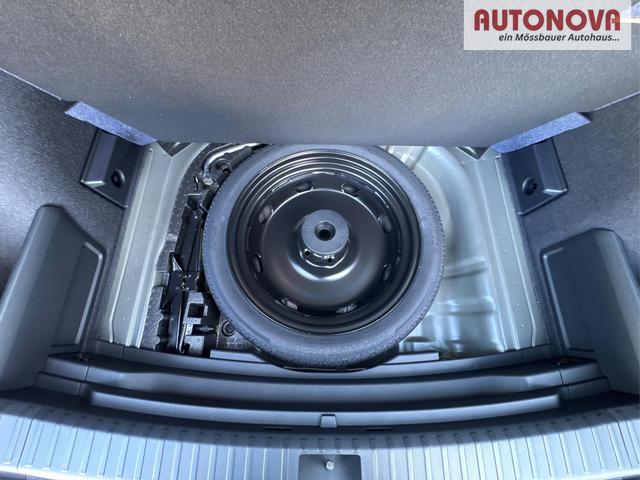 Skoda / Karoq / / / / AHK+el.HECKKLAPPE+KAMERA+PDC+ACC, Beispielbilder, ggf. teilweise mit Sonderausstattung