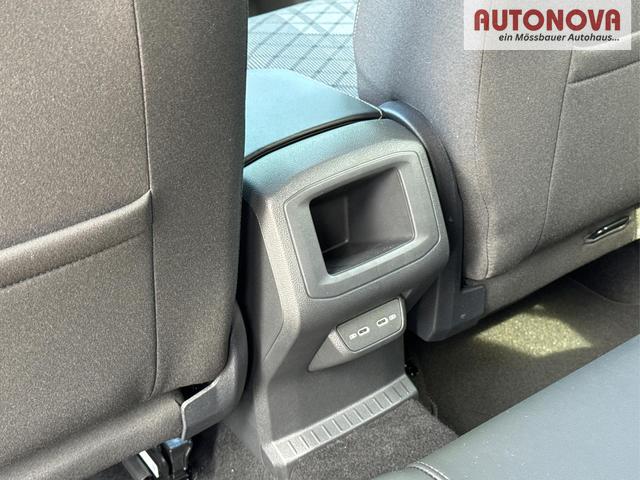 Volkswagen / T-Cross / Blau / / / MATRIX+SHZ+KAMERA+ACC+18'' ALU+KESSY+APP