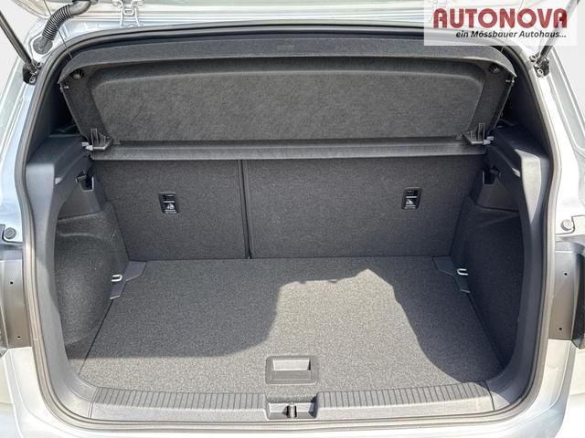 Volkswagen / T-Cross / Silber / / / MATRIX+SHZ+KAMERA+ACC+18'' ALU+KESSY+APP