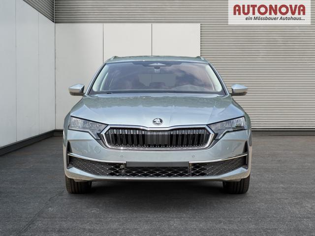 Skoda / Octavia Combi / Silber / / / ACC+AHK+eHK+KAM+PDC+LED+17 ALU+SHZ, Beispielbilder, ggf. teilweise mit Sonderausstattung