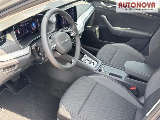 Skoda / Octavia Combi / Silber / / / ACC+AHK+eHK+KAM+PDC+LED+17 ALU+SHZ, Beispielbilder, ggf. teilweise mit Sonderausstattung