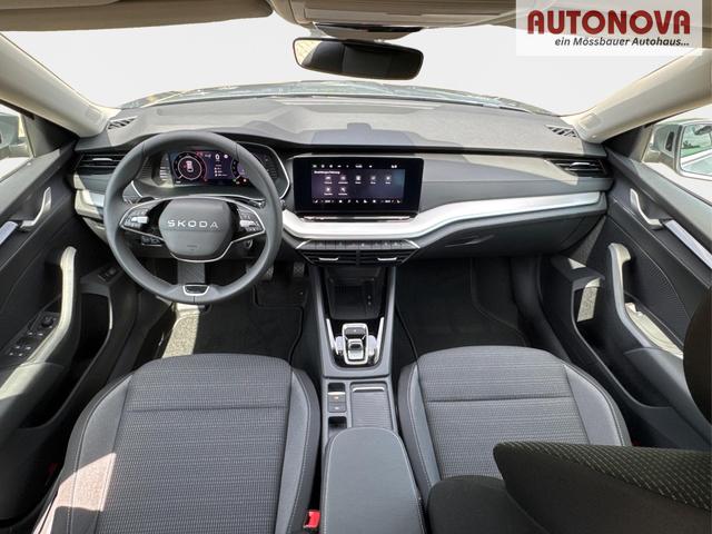 Skoda / Octavia Combi / Silber / / / ACC+AHK+eHK+KAM+PDC+LED+17 ALU+SHZ, Beispielbilder, ggf. teilweise mit Sonderausstattung