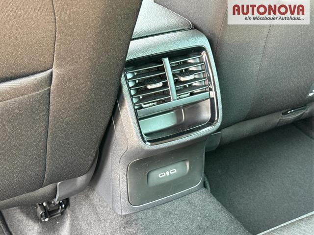 Skoda / Octavia Combi / Silber / / / ACC+AHK+eHK+KAM+PDC+LED+17 ALU+SHZ, Beispielbilder, ggf. teilweise mit Sonderausstattung