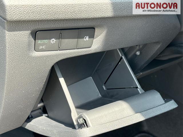 Skoda / Octavia Combi / Silber / / / ACC+AHK+eHK+KAM+PDC+LED+17 ALU+SHZ, Beispielbilder, ggf. teilweise mit Sonderausstattung