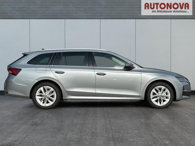 Skoda / Octavia Combi / Silber / / / ACC+AHK+eHK+KAM+PDC+LED+17ALU+SHZ