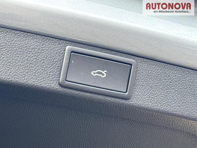 Skoda / Octavia Combi / Silber / / / ACC+AHK+eHK+KAM+PDC+LED+17ALU+SHZ