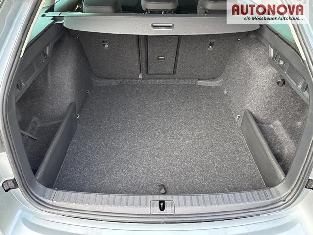 Skoda / Octavia Combi / Silber / / / ACC+AHK+eHK+KAM+PDC+LED+17ALU+SHZ