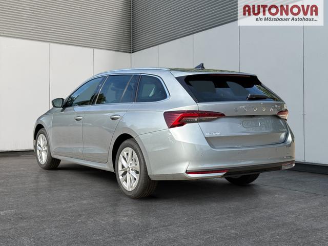 Skoda / Octavia Combi / Silber / / / ACC+AHK+eHK+KAM+PDC+LED+17ALU+SHZ