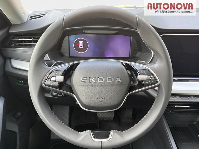 Skoda / Octavia Combi / Silber / / / ACC+AHK+eHK+KAM+PDC+LED+17ALU+SHZ