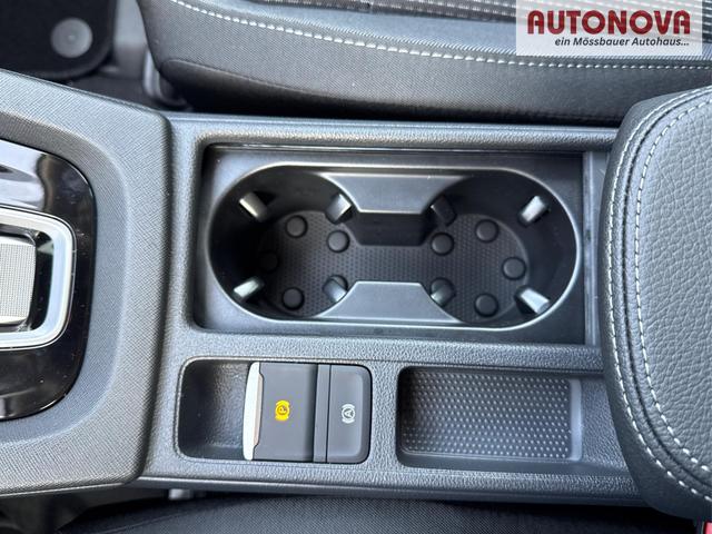 Skoda / Octavia Combi / Silber / / / ACC+AHK+eHK+KAM+PDC+LED+17ALU+SHZ