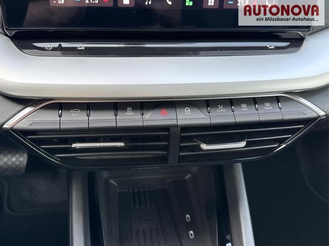 Skoda / Octavia Combi / Silber / / / ACC+AHK+eHK+KAM+PDC+LED+17ALU+SHZ