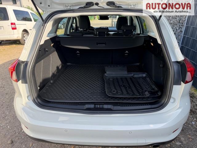 Ford Focus Turnier 1.0 EcoBoost 155 48V Titanium AHK Totwinkel 