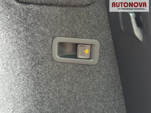 Neue Skoda Karoq Sportline top Austastung 