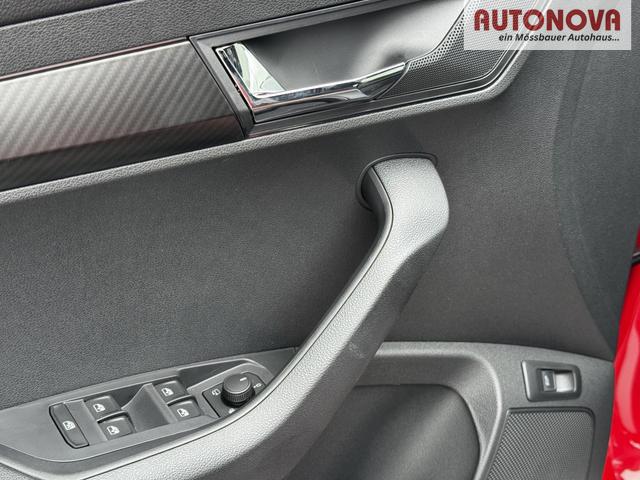 Neue Skoda Karoq Sportline top Austastung 
