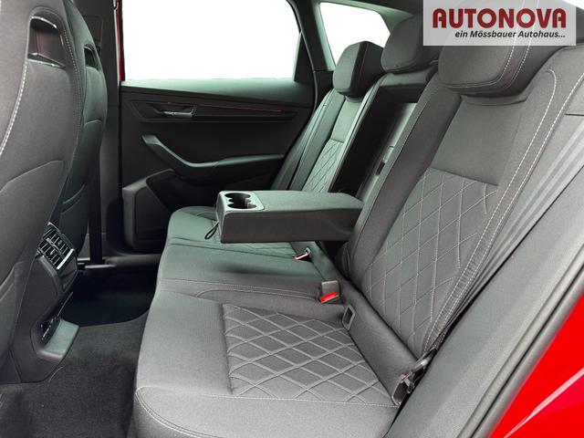 Neue Skoda Karoq Sportline top Austastung 
