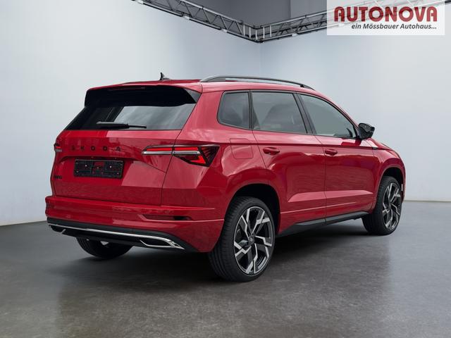 Neue Skoda Karoq Sportline top Austastung 