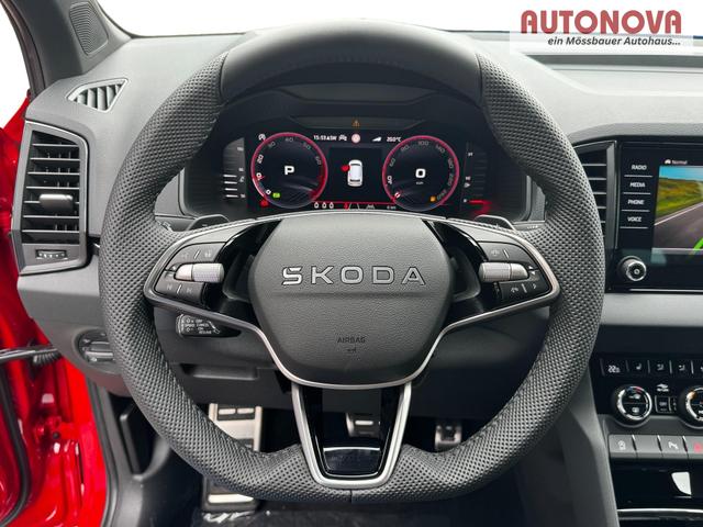 Neue Skoda Karoq Sportline top Austastung 