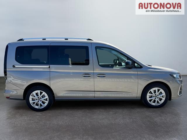 Ford Grand Tourneo Titanium