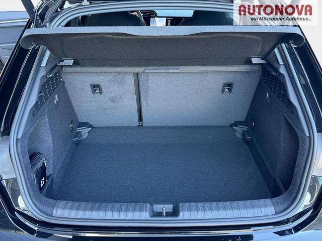 Audi A3 TFSI 150 S tronic line AHK Matrix ACC elHk SpSi 3JG 