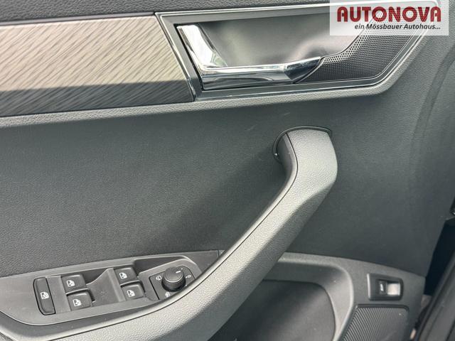 Skoda Karoq Extra Plus 2,0 TDI DSG 2Zoklima 2xEinparkhilfe AHK Kamera Sitzheizung beheiztes Lenkrad 