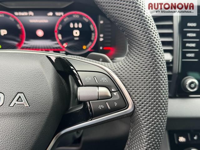Skoda Karoq Sportline 1,5 TSI DSG 2ZKlimaautomatik Canton Anh&auml;ngerkupplung Totewinkel Assistent 2 x Einparkhilfe Kamera 19 Zoll Felgen adaptiver Tempomat 5J Garantie 