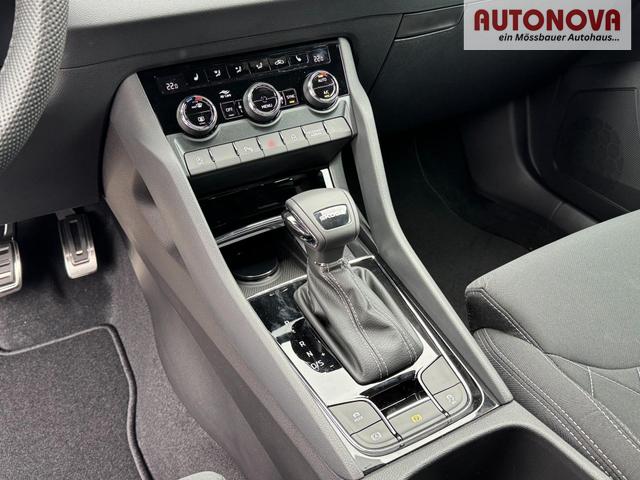 Skoda Karoq Sportline 1,5 TSI DSG 2ZKlimaautomatik Canton Anh&auml;ngerkupplung Totewinkel Assistent 2 x Einparkhilfe Kamera 19 Zoll Felgen adaptiver Tempomat 5J Garantie 