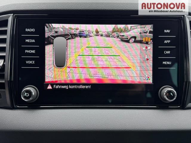 Skoda Karoq Sportline 1,5 TSI DSG 2ZKlimaautomatik Canton Anh&auml;ngerkupplung Totewinkel Assistent 2 x Einparkhilfe Kamera 19 Zoll Felgen adaptiver Tempomat 5J Garantie 