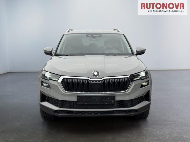Skoda Karoq Extra Plus 2,0 TDI DSG 2Zoklima 2xEinparkhilfe AHK Kamera Sitzheizung beheiztes Lenkrad 