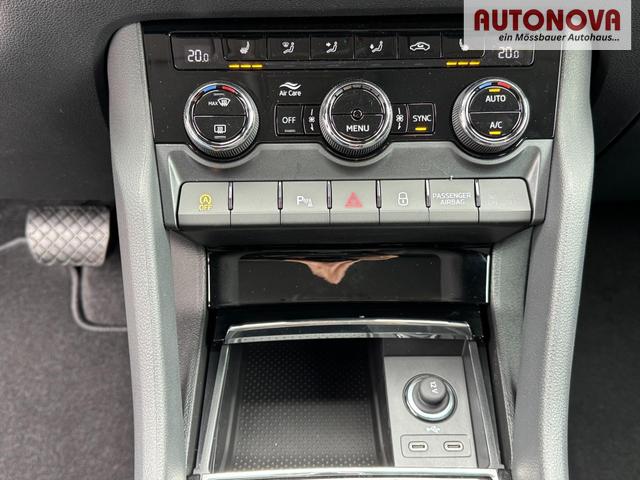 Skoda Karoq Extra Plus 2,0 TDI DSG 2Zoklima 2xEinparkhilfe AHK Kamera Sitzheizung beheiztes Lenkrad 