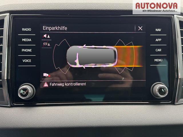 Skoda Karoq Extra Plus 2,0 TDI DSG 2Zoklima 2xEinparkhilfe AHK Kamera Sitzheizung beheiztes Lenkrad 