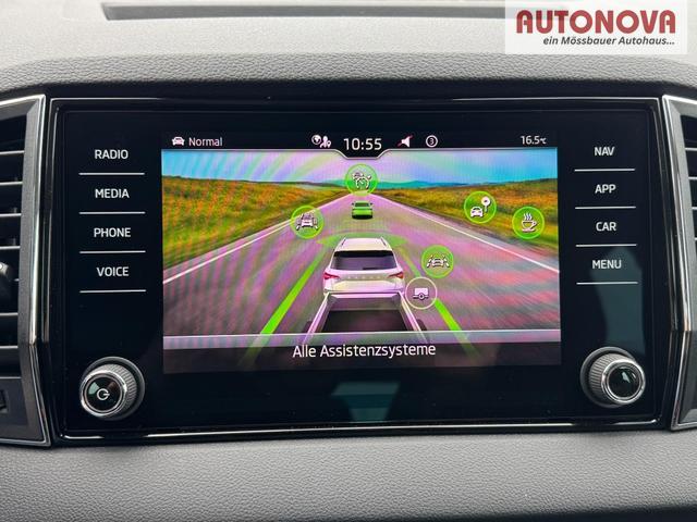 Skoda Karoq Extra Plus 2,0 TDI DSG 2Zoklima 2xEinparkhilfe AHK Kamera Sitzheizung beheiztes Lenkrad 