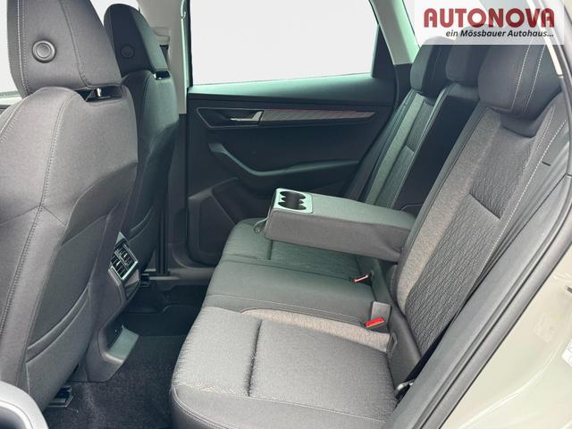 Skoda Karoq Extra Plus 2,0 TDI DSG 2Zoklima 2xEinparkhilfe AHK Kamera Sitzheizung beheiztes Lenkrad 