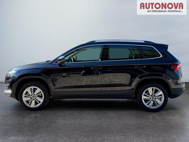 Skoda Karoq Extra Plus 1,5 TSI DSG 2Zoklima 2xEinparkhilfe AHK Kamera Sitzheizung beheiztes Lenkrad 