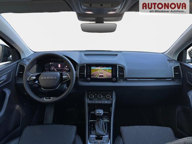Skoda Karoq Extra Plus 1,5 TSI DSG 2Zoklima 2xEinparkhilfe AHK Kamera Sitzheizung beheiztes Lenkrad 