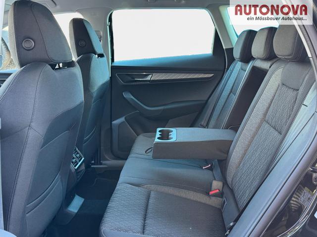 Skoda Karoq Extra Plus 1,5 TSI DSG 2Zoklima 2xEinparkhilfe AHK Kamera Sitzheizung beheiztes Lenkrad 
