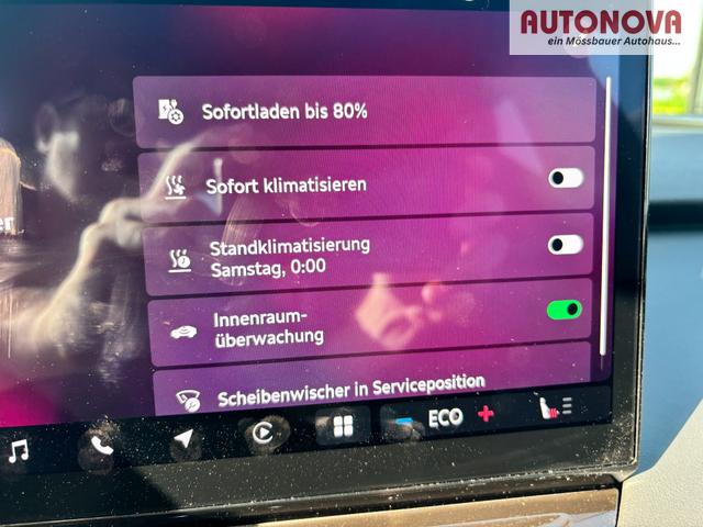 Skoda Elroq Sportline 60 204PS, GRAPHITE-GRAU METALLIC, ELEKTR. HECKKLAPPE, MATRIX-LED, BEH. FRONTSCHEIBE, SITZHEIZUNG V/H, 3Z-CLIMATRONIC, KESSY+ALARM, 20" ALU, SEITENAIRBAGS HINTEN, PARKSENSOREN R&Uuml;CKFAHRKAMERA, NAVIGATION, SUNSET, TRAVEL ASSIST 