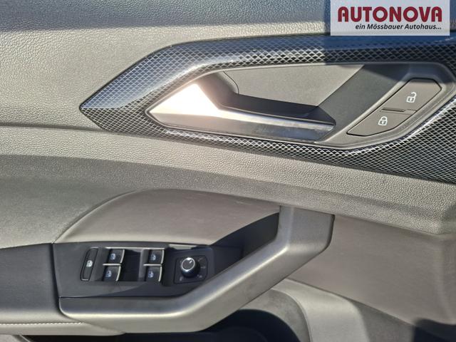 Volkswagen T-Cross R-Line Limited 1.0 TSI 115PS, Deep-Black-Metallic, 5 JAHRE GARANTIE, ANH&Auml;NGERKUPPLUNG, CLIMATRONIC, SITZHEIZUNG, 18" Alu, MATRIX-LED, Adaptiver Tempomat ACC, Parksensoren, R&uuml;ckfahrkamera, Keyless, Abgedunkelte Scheiben, Radio "Ready2Discover" + App-Connect 