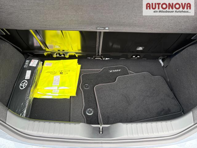 Toyota Aygo X Pulse 1.5 Hybrid 115PS CVT/AUTOMATIK, 3 Jahre Garantie, 17" Alufelgen, Uni-Lackierung Tarragon /Dach schwarz, Privacy-Glas, Sitzheizung, R&uuml;ckfahrkamera, Klimaautomatik, Audiosystem 9" + Smartphone-Integration, Lederlenkrad, ACC, ZV mit Fernbedienung 