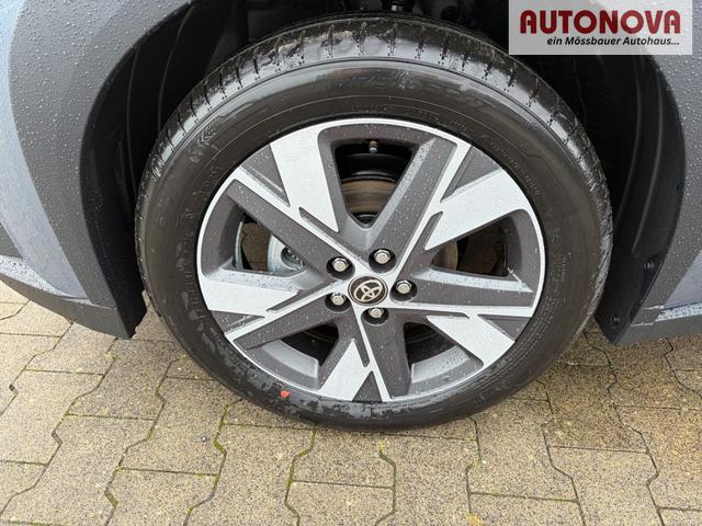 Toyota Aygo X Play 1.5 Hybrid 115PS CVT/AUTOMATIK, Celestite Grey Metallic , 3 Jahre Garantie, 17" Alufelgen, Sitzheizung, R&uuml;ckfahrkamera, Klimaautomatik, Audiosystem 9" + Smartphone-Integration, Lederlenkrad, ACC, ZV mit Fernbedienung 