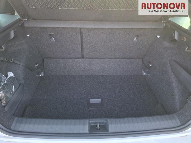 Skoda Kamiq Monte Carlo 1.5 TSI 150PS DSG, 5J GARANTIE, 18"ALU, METALLIC, ELE. HECKKLAPPE, ANH&Auml;NGERKUPPLUNG, BEH. FRONTSCHEIBE, MATRIX-LED, PANORAMADACH, Sitzheizung, Lenkradhzg, Ladeboden, ACC, SIDE Assist, Virtual Cockpit 10", Parksensoren, Kamera, KESSY, Privacy, Climatronic 